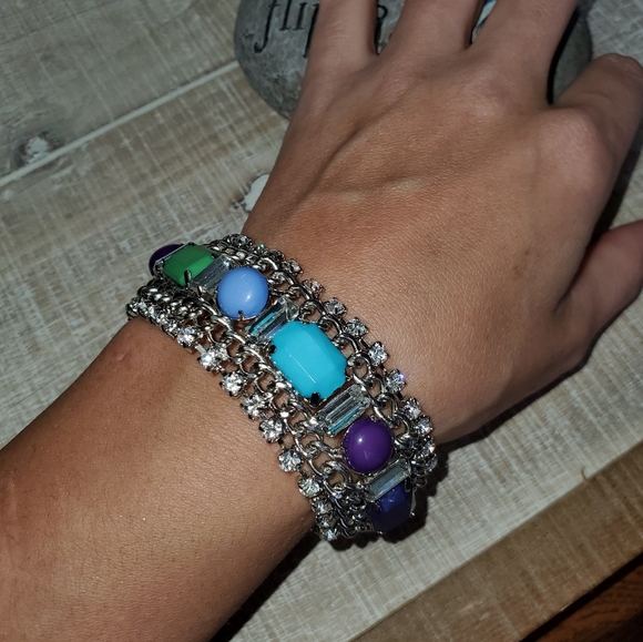 Private Label Jewelry - ‼️3/$25‼️ Very Pretty 18k White Gold Bracelet